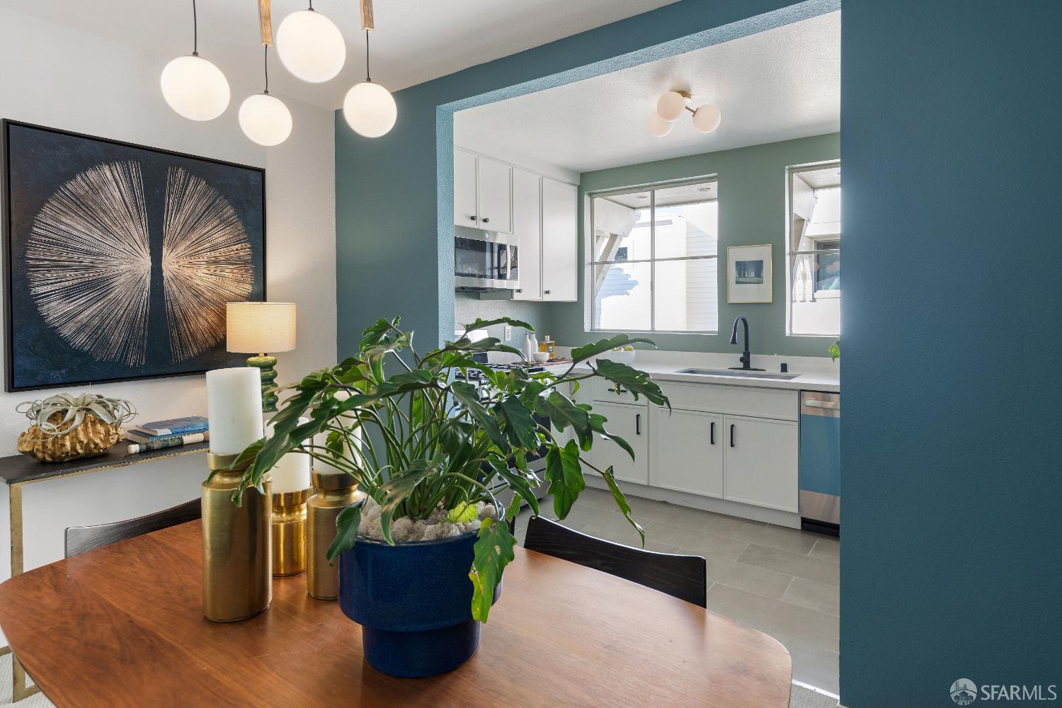 Detail Gallery Image 7 of 29 For 1326 Scott St #32,  San Francisco,  CA 94115 - 3 Beds | 2 Baths