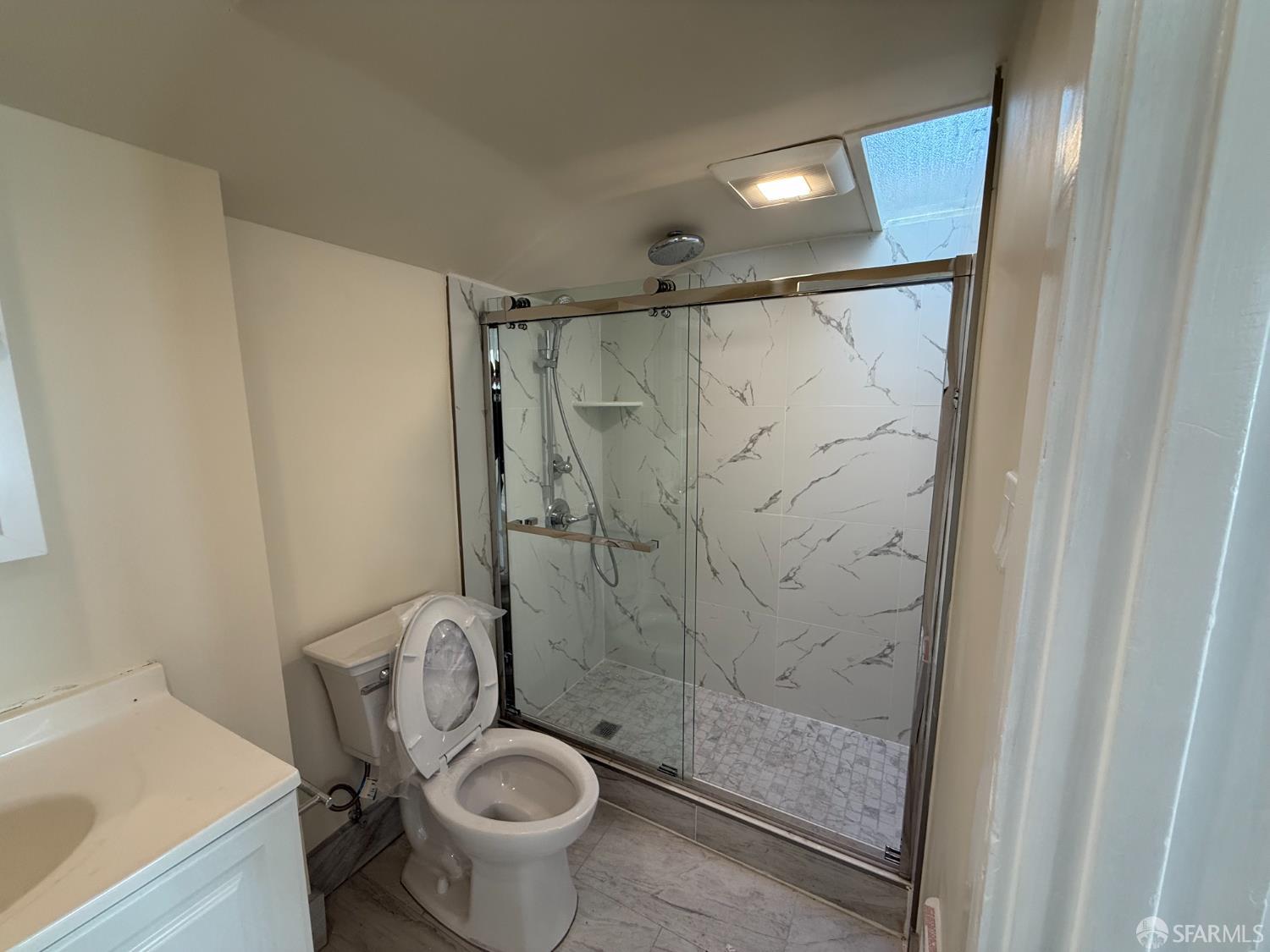 Detail Gallery Image 7 of 17 For 258 Dorland St #2,  San Francisco,  CA 94114 - 3 Beds | 2 Baths