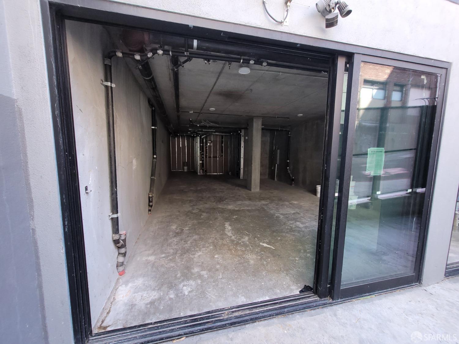 Detail Gallery Image 9 of 11 For 151 Fern St, San Francisco,  CA 94109 - – Beds | – Baths