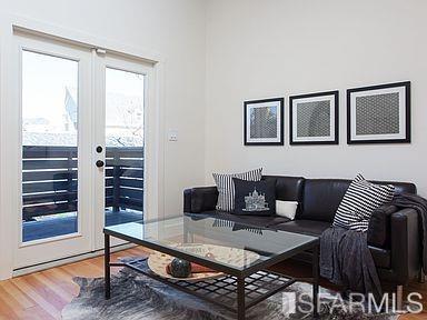 Detail Gallery Image 12 of 32 For 1029 Willow St, Oakland,  CA 94607 - 2 Beds | 1/1 Baths