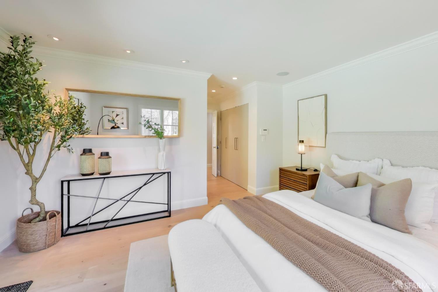 Detail Gallery Image 20 of 57 For 85 Rittenhouse Ave, Atherton,  CA 94027 - 5 Beds | 3/1 Baths