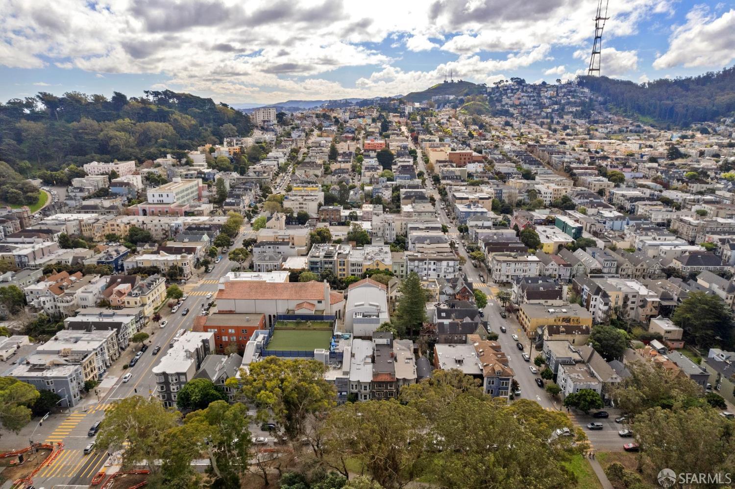 Detail Gallery Image 6 of 19 For 1651 Oak St, San Francisco,  CA 94117 - – Beds | – Baths