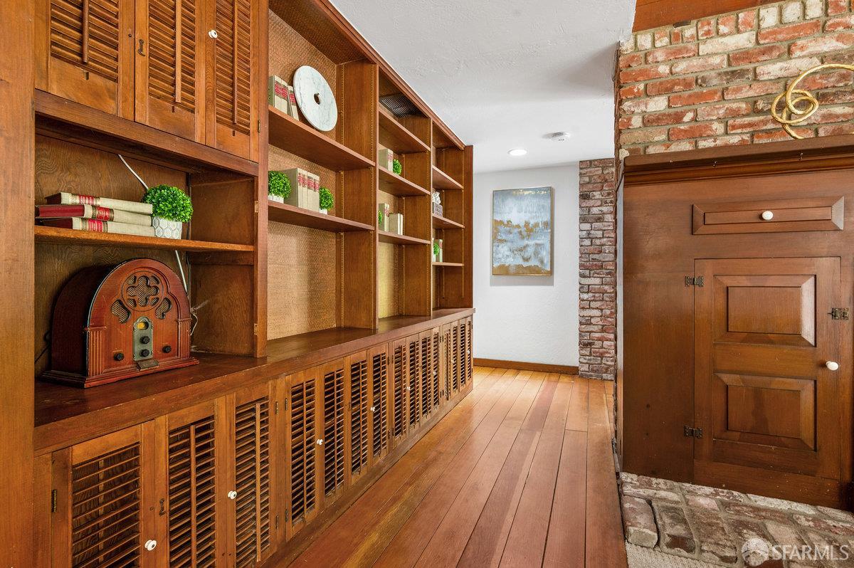 Detail Gallery Image 9 of 69 For 5262 Alhambra Valley Rd, Martinez,  CA 94553 - 5 Beds | 3/1 Baths