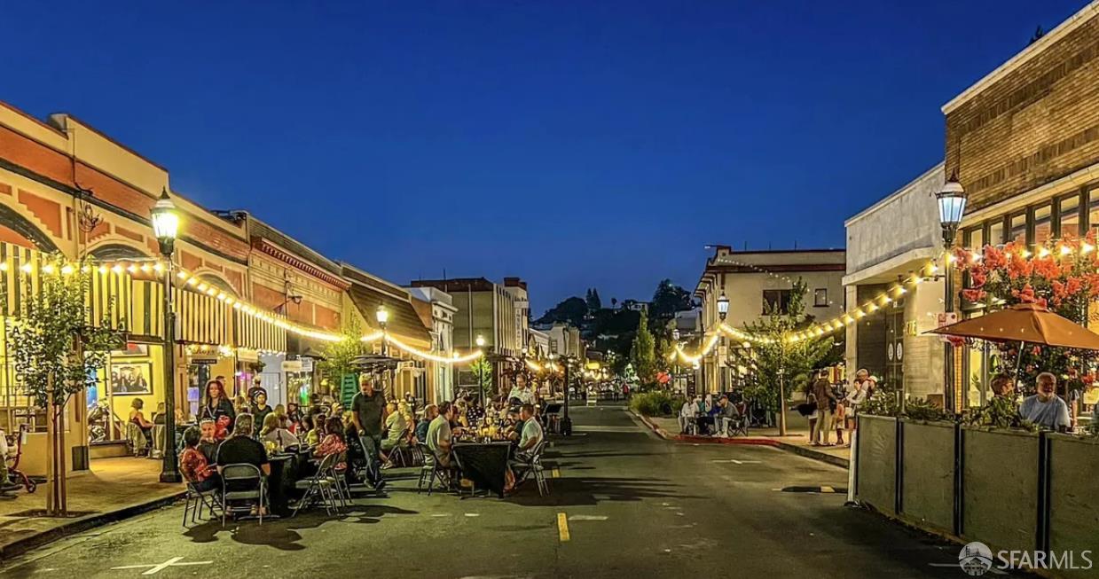 Detail Gallery Image 52 of 69 For 5262 Alhambra Valley Rd, Martinez,  CA 94553 - 5 Beds | 3/1 Baths