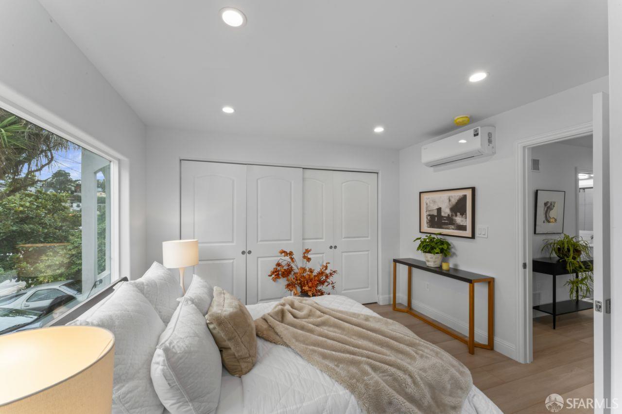 Detail Gallery Image 14 of 22 For 335 Monterey St, Brisbane,  CA 94005 - 2 Beds | 1 Baths