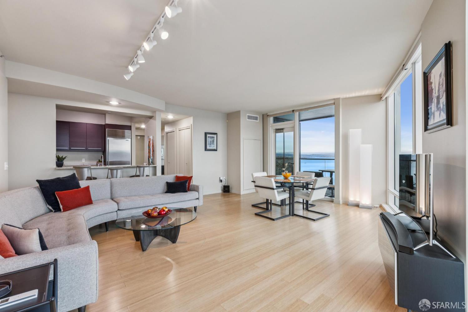 Detail Gallery Image 7 of 50 For 425 1st St #4103,  San Francisco,  CA 94105 - 2 Beds | 2 Baths