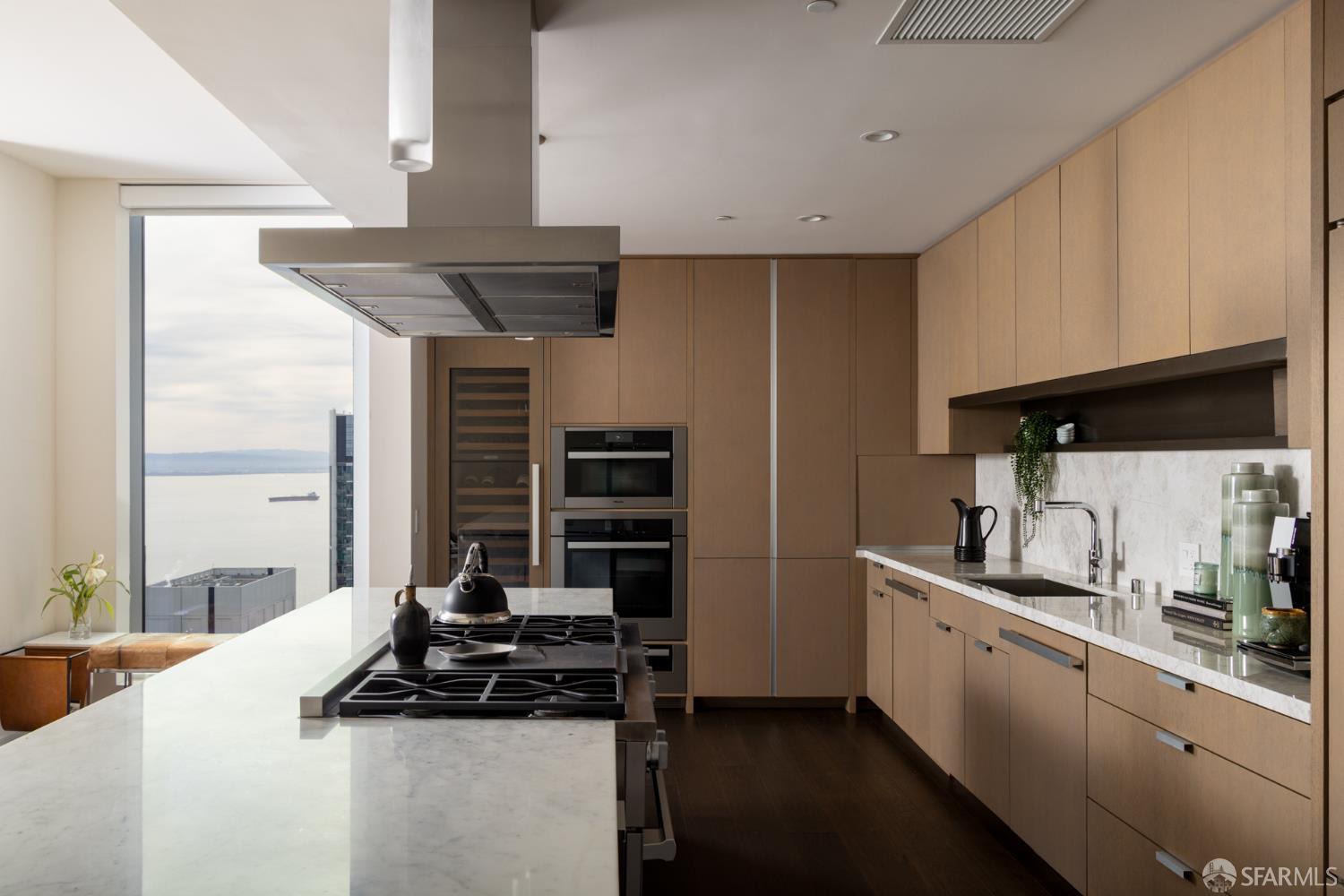 Detail Gallery Image 16 of 44 For 488 Folsom St #5301,  San Francisco,  CA 94105 - 3 Beds | 5/1 Baths