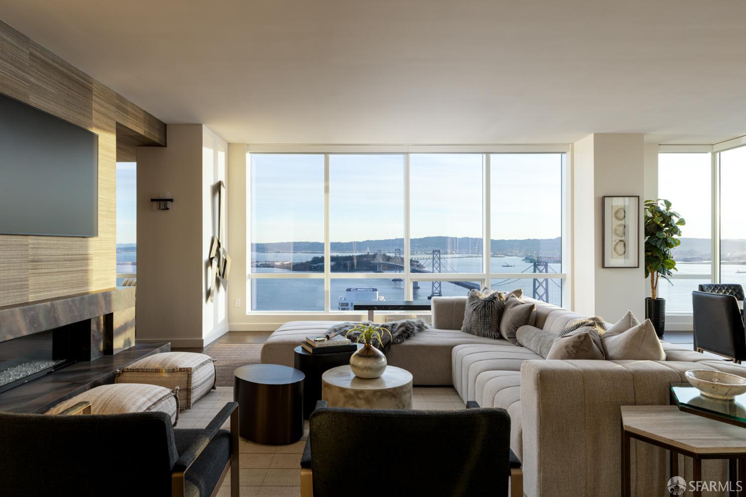 Detail Gallery Image 3 of 44 For 488 Folsom St #5301,  San Francisco,  CA 94105 - 3 Beds | 5/1 Baths