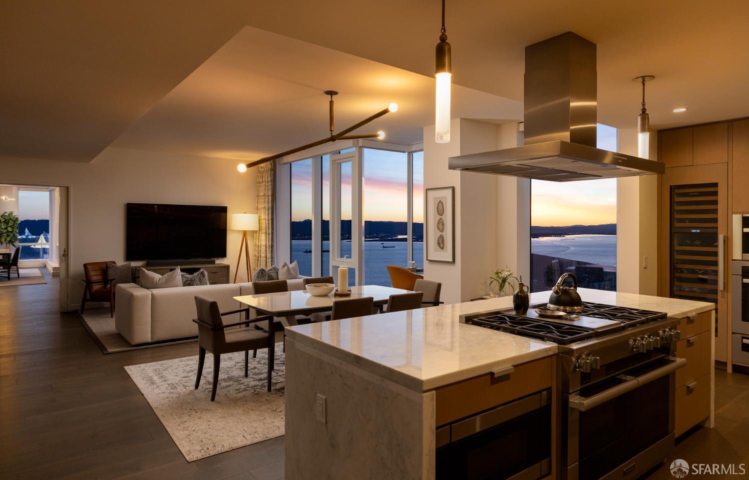 Detail Gallery Image 12 of 44 For 488 Folsom St #5301,  San Francisco,  CA 94105 - 3 Beds | 5/1 Baths