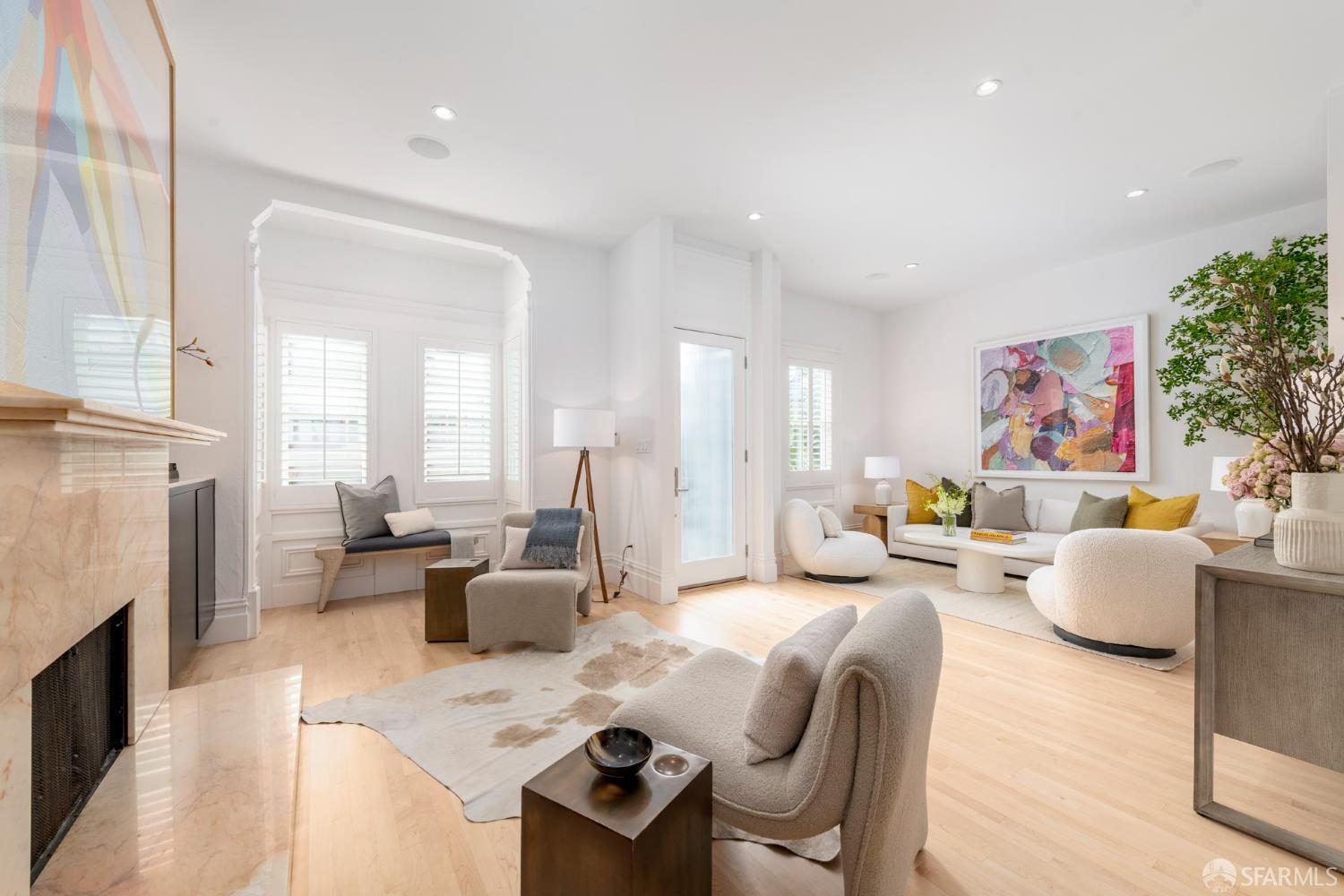 Detail Gallery Image 3 of 41 For 70 Valley St, San Francisco,  CA 94110 - 3 Beds | 2/1 Baths