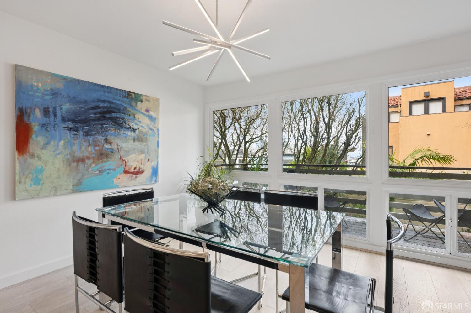 Detail Gallery Image 16 of 64 For 136 Clifford Ter, San Francisco,  CA 94117 - 3 Beds | 2 Baths