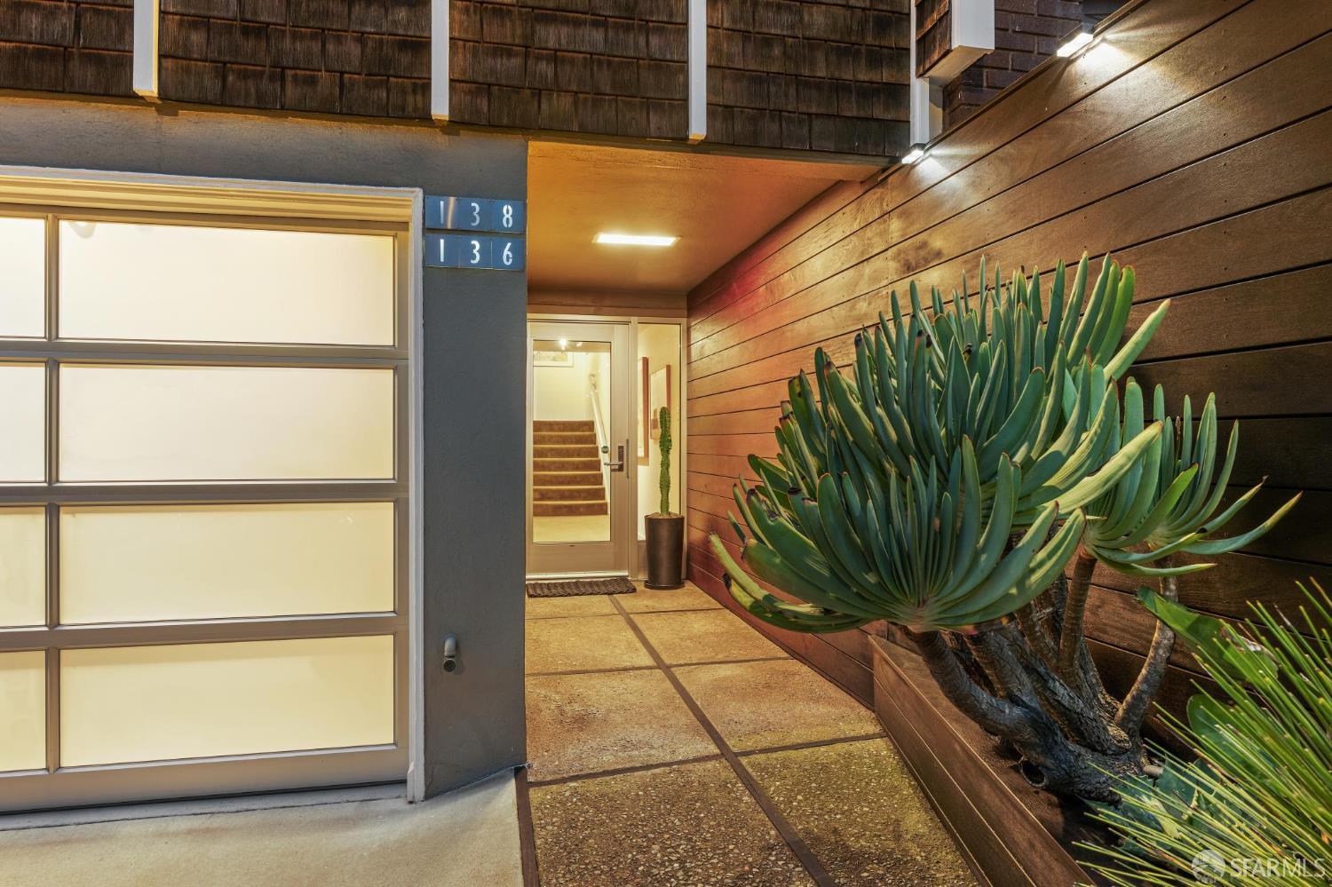 Detail Gallery Image 2 of 64 For 136 Clifford Ter, San Francisco,  CA 94117 - 3 Beds | 2 Baths
