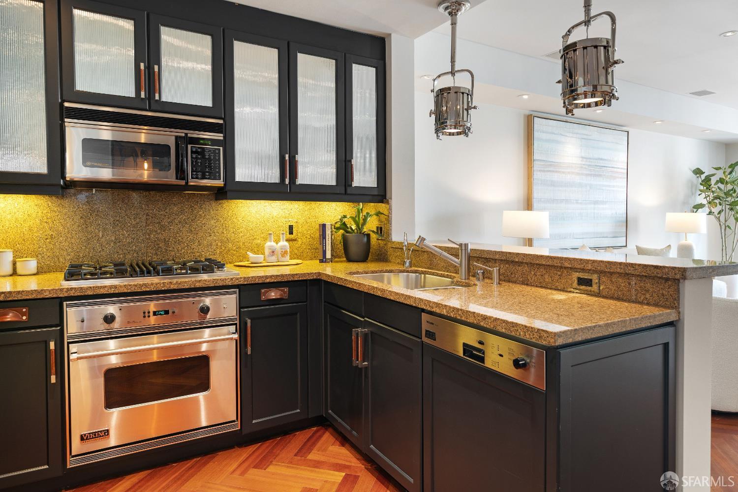 Detail Gallery Image 12 of 29 For 765 Market St 25c,  San Francisco,  CA 94103 - 1 Beds | 1/1 Baths