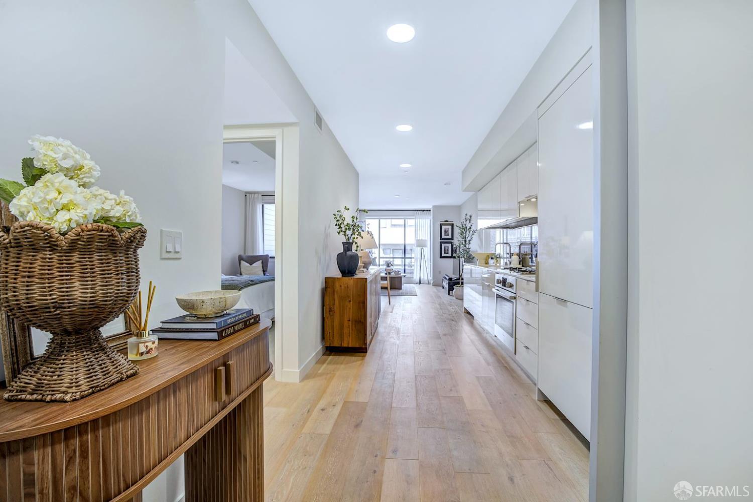 Detail Gallery Image 3 of 73 For 99 Rausch St #214,  San Francisco,  CA 94103 - 2 Beds | 2 Baths