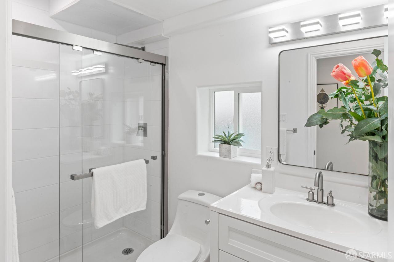 Detail Gallery Image 16 of 32 For 339 Monterey St, Brisbane,  CA 94005 - 2 Beds | 2/1 Baths