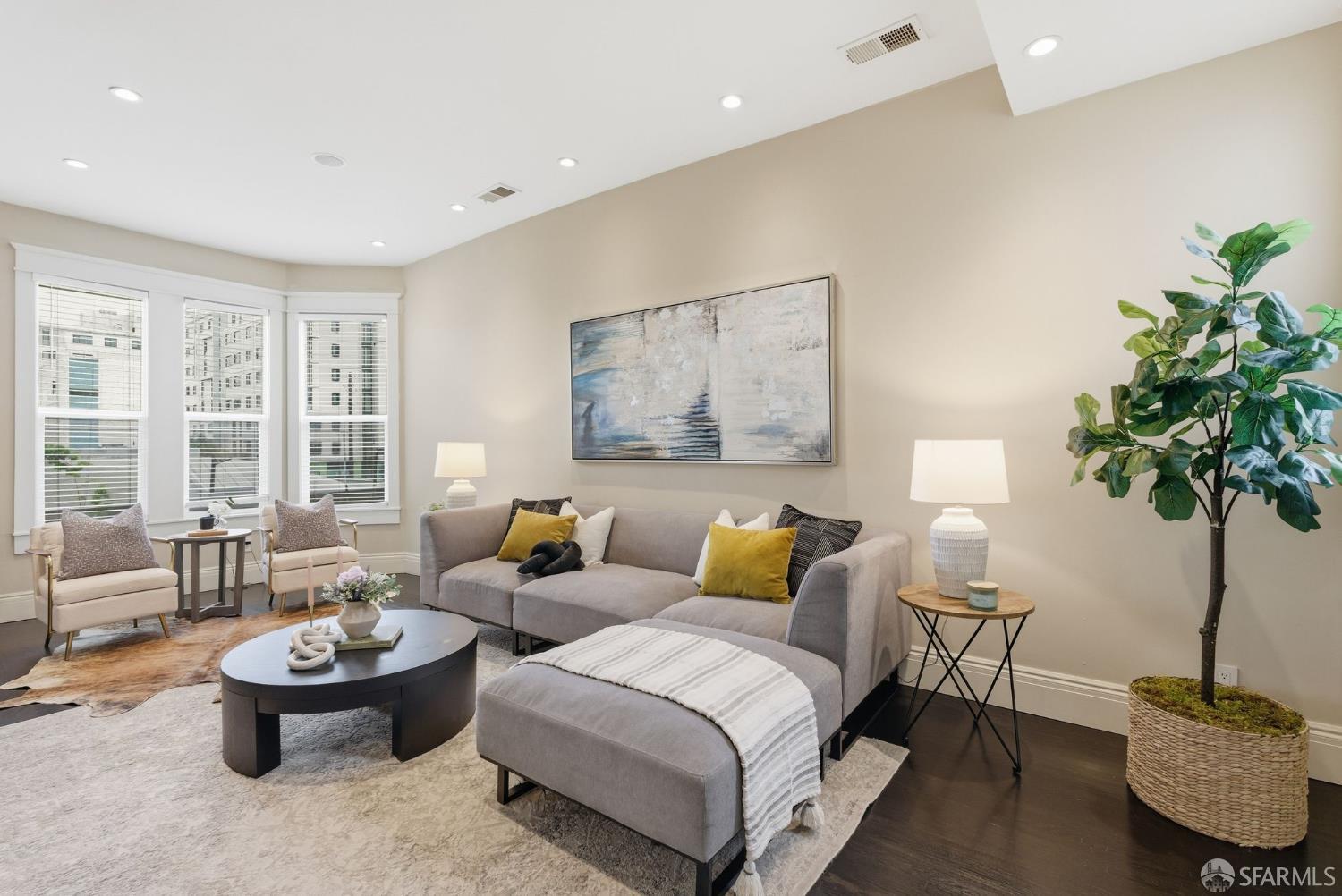 Detail Gallery Image 6 of 41 For 471 South Van Ness Ave, San Francisco,  CA 94103 - 4 Beds | 3 Baths