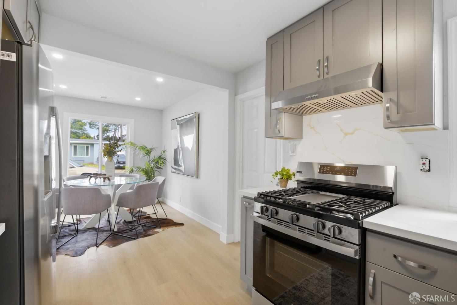 Detail Gallery Image 8 of 35 For 13 Elkwood Dr, South San Francisco,  CA 94080 - 3 Beds | 1 Baths