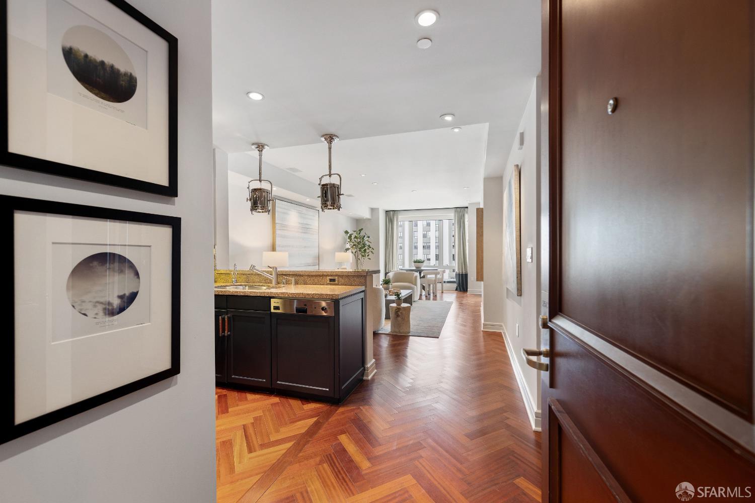 Detail Gallery Image 6 of 29 For 765 Market St 25c,  San Francisco,  CA 94103 - 1 Beds | 1/1 Baths