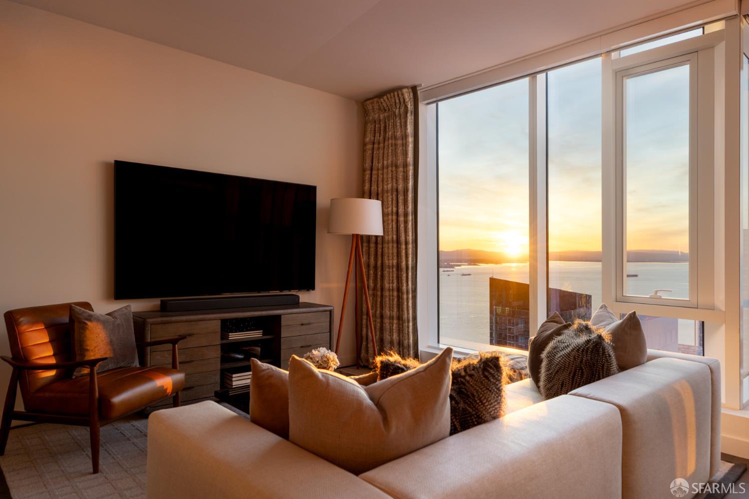 Detail Gallery Image 13 of 44 For 488 Folsom St #5301,  San Francisco,  CA 94105 - 3 Beds | 5/1 Baths