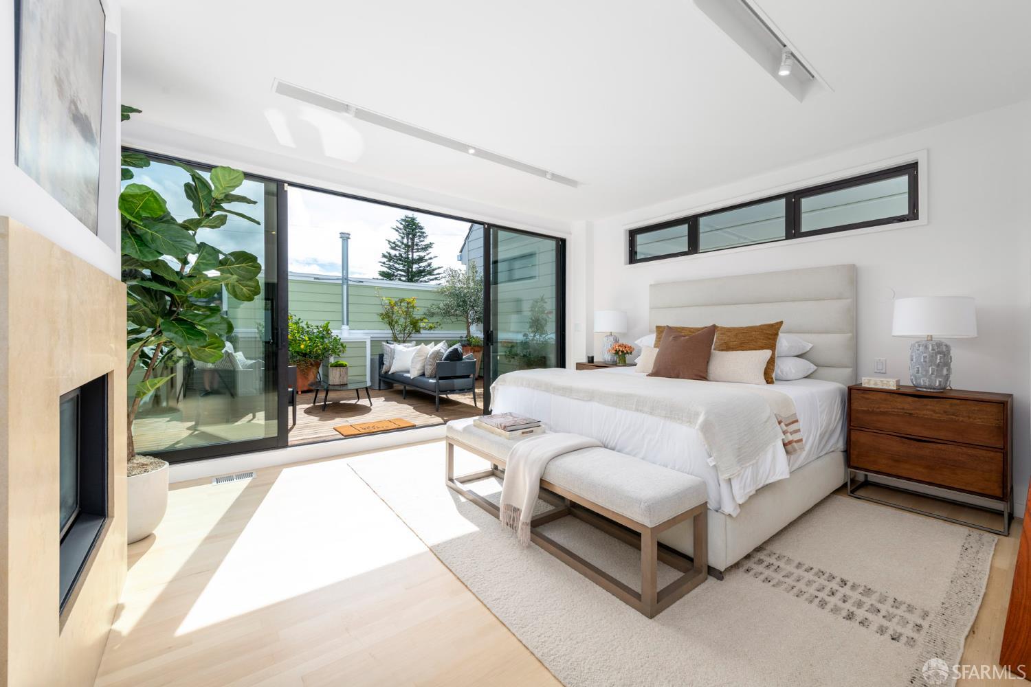 Detail Gallery Image 30 of 41 For 70 Valley St, San Francisco,  CA 94110 - 3 Beds | 2/1 Baths