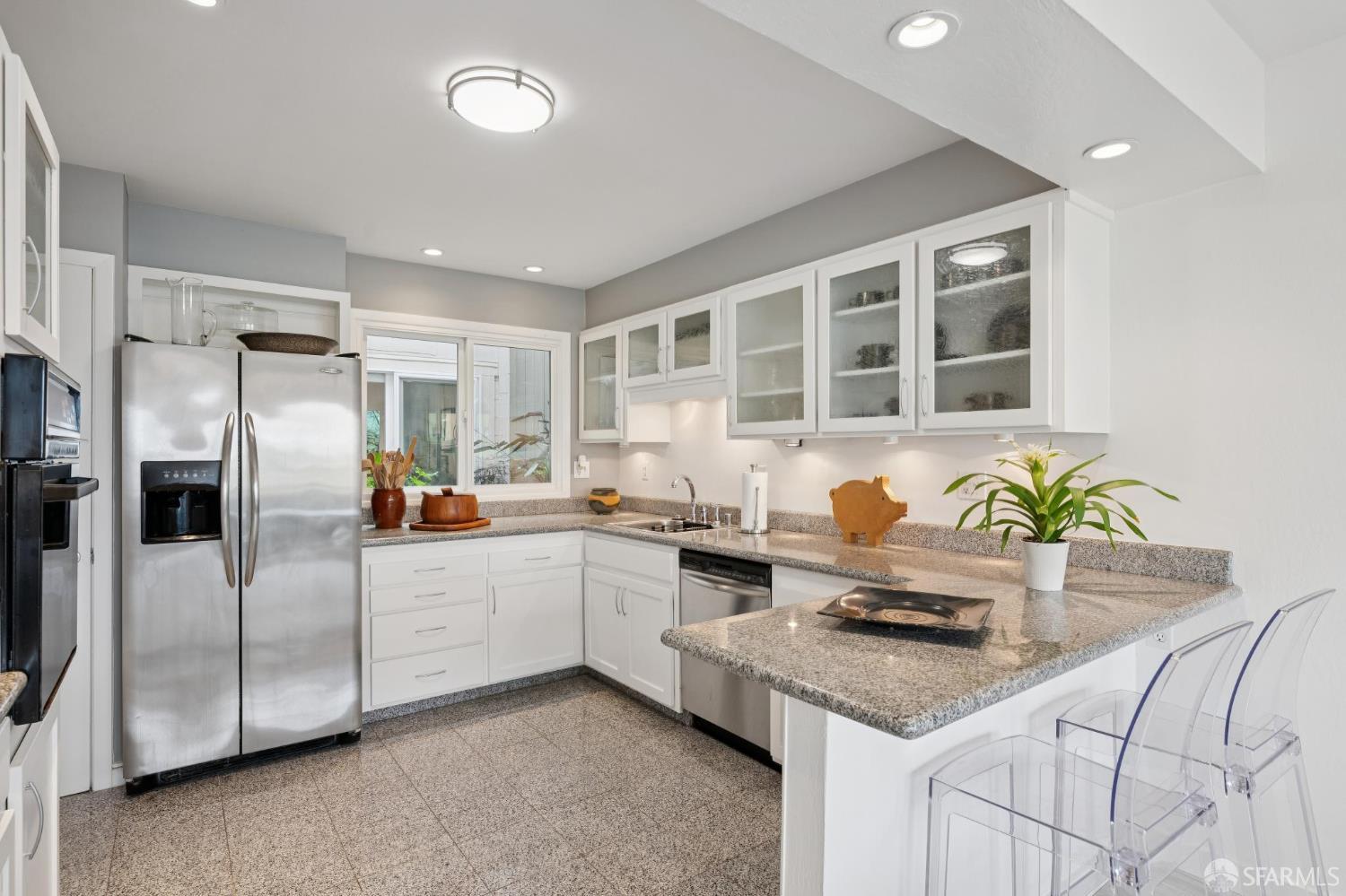 Detail Gallery Image 21 of 64 For 136 Clifford Ter, San Francisco,  CA 94117 - 3 Beds | 2 Baths
