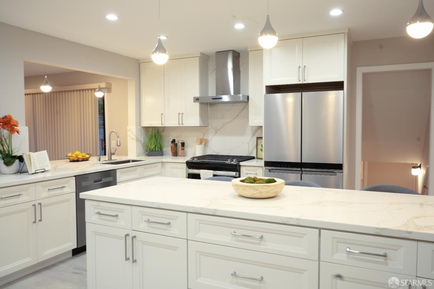 Detail Gallery Image 24 of 49 For 340 Alta Mesa Dr, South San Francisco,  CA 94080 - 4 Beds | 3 Baths