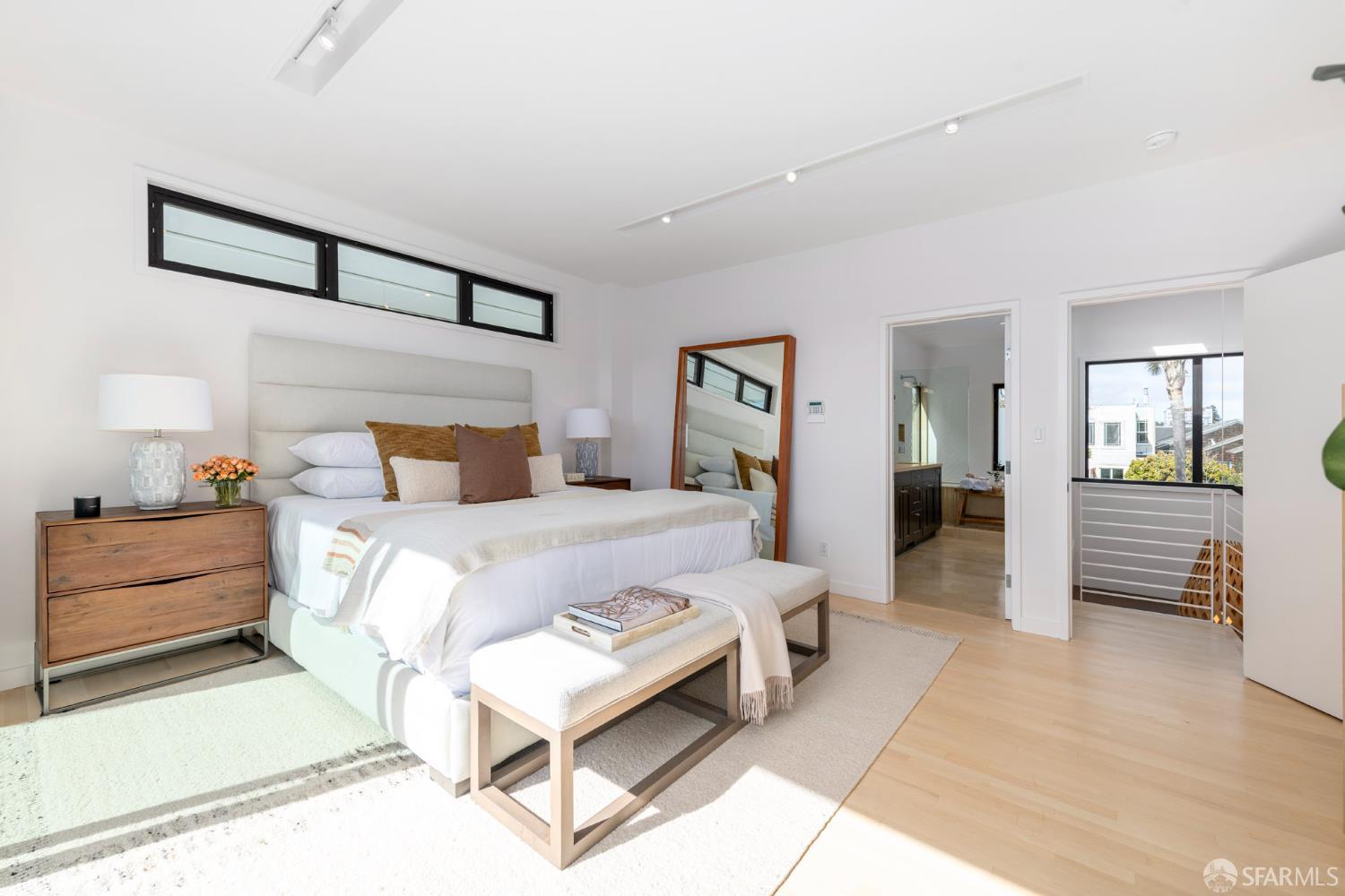 Detail Gallery Image 37 of 41 For 70 Valley St, San Francisco,  CA 94110 - 3 Beds | 2/1 Baths