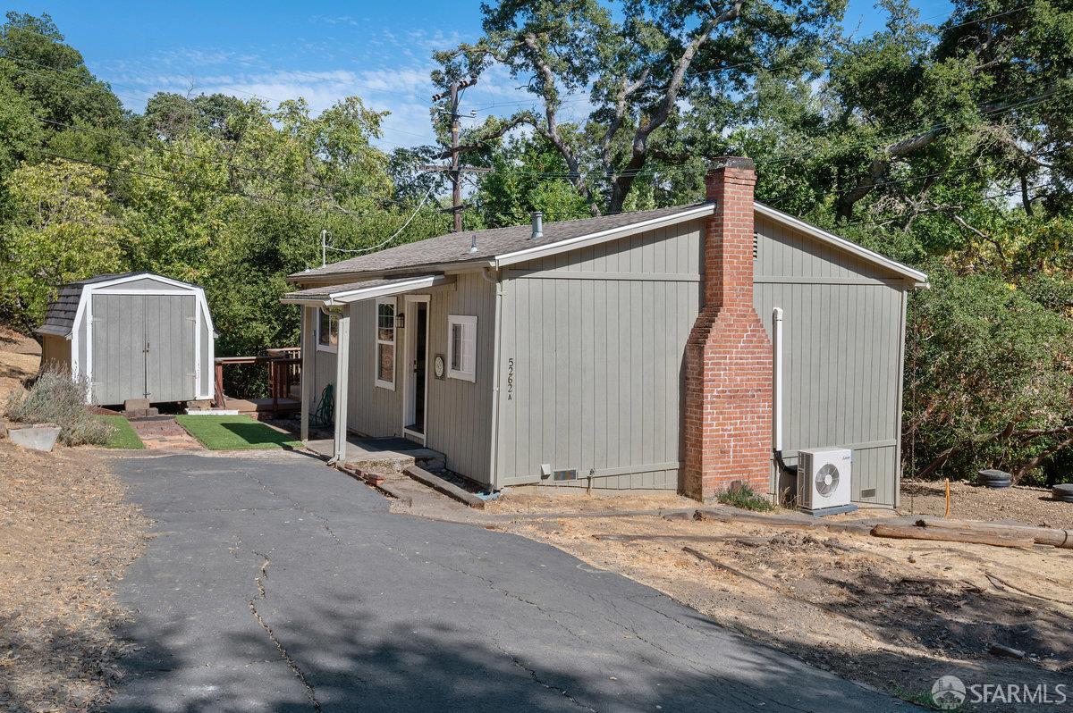 Detail Gallery Image 41 of 69 For 5262 Alhambra Valley Rd, Martinez,  CA 94553 - 5 Beds | 3/1 Baths