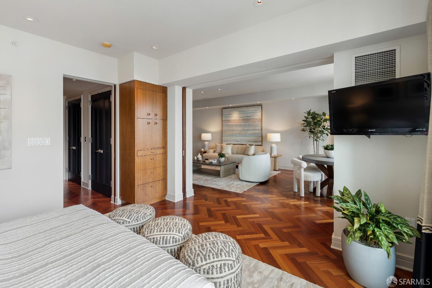 Detail Gallery Image 5 of 29 For 765 Market St 25c,  San Francisco,  CA 94103 - 1 Beds | 1/1 Baths