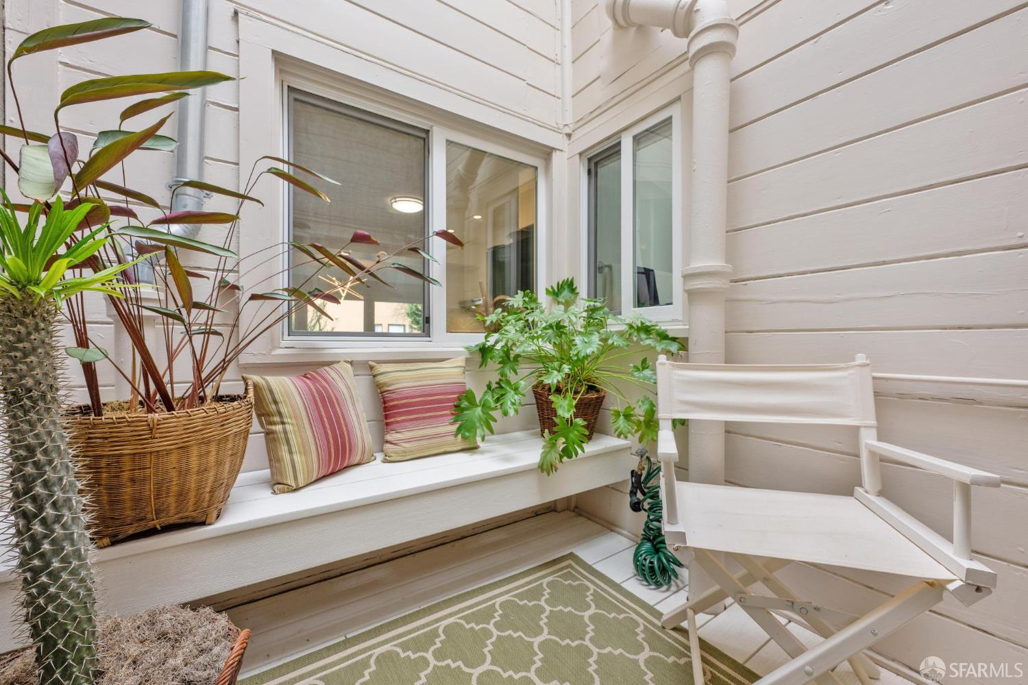 Detail Gallery Image 42 of 64 For 136 Clifford Ter, San Francisco,  CA 94117 - 3 Beds | 2 Baths