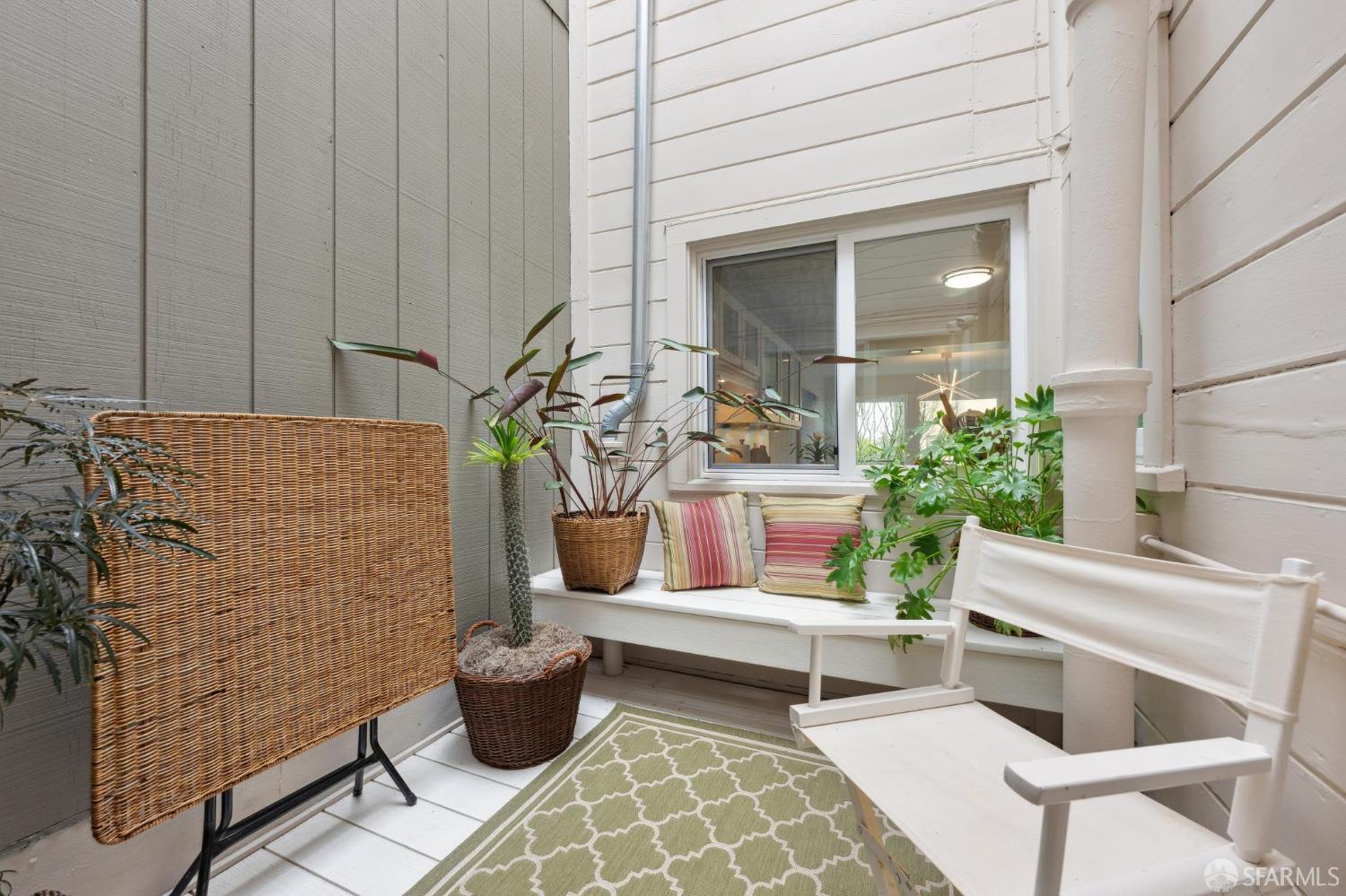 Detail Gallery Image 41 of 64 For 136 Clifford Ter, San Francisco,  CA 94117 - 3 Beds | 2 Baths