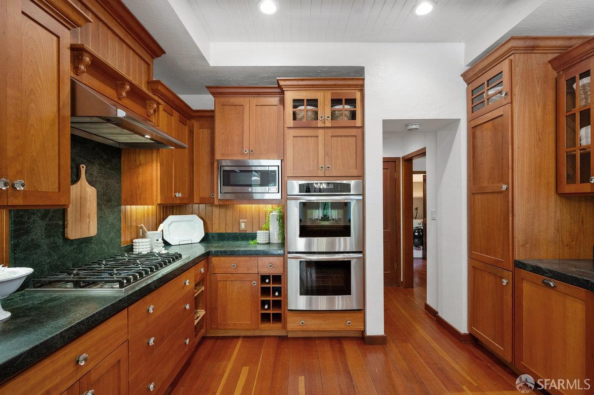 Detail Gallery Image 12 of 69 For 5262 Alhambra Valley Rd, Martinez,  CA 94553 - 5 Beds | 3/1 Baths