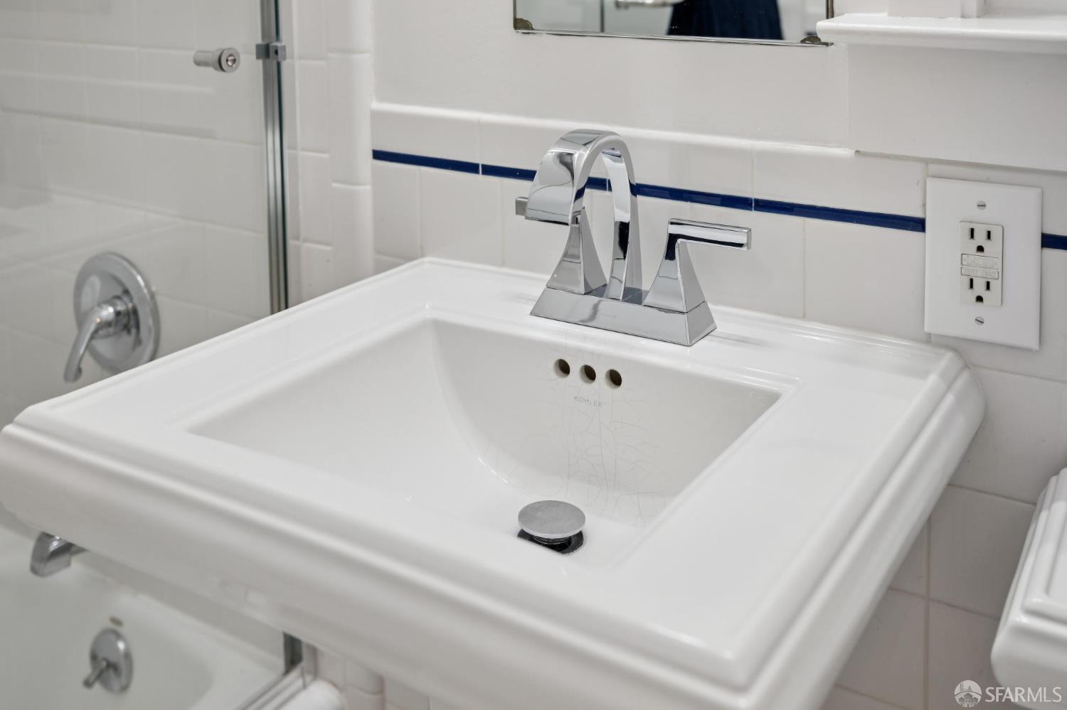 Detail Gallery Image 38 of 64 For 136 Clifford Ter, San Francisco,  CA 94117 - 3 Beds | 2 Baths