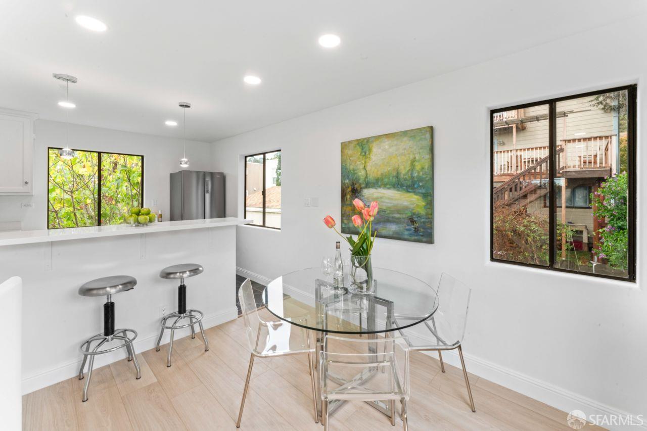 Detail Gallery Image 3 of 32 For 339 Monterey St, Brisbane,  CA 94005 - 2 Beds | 2/1 Baths