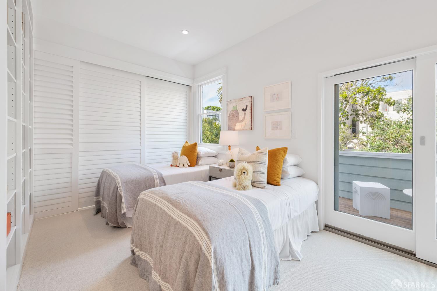 Detail Gallery Image 18 of 41 For 70 Valley St, San Francisco,  CA 94110 - 3 Beds | 2/1 Baths