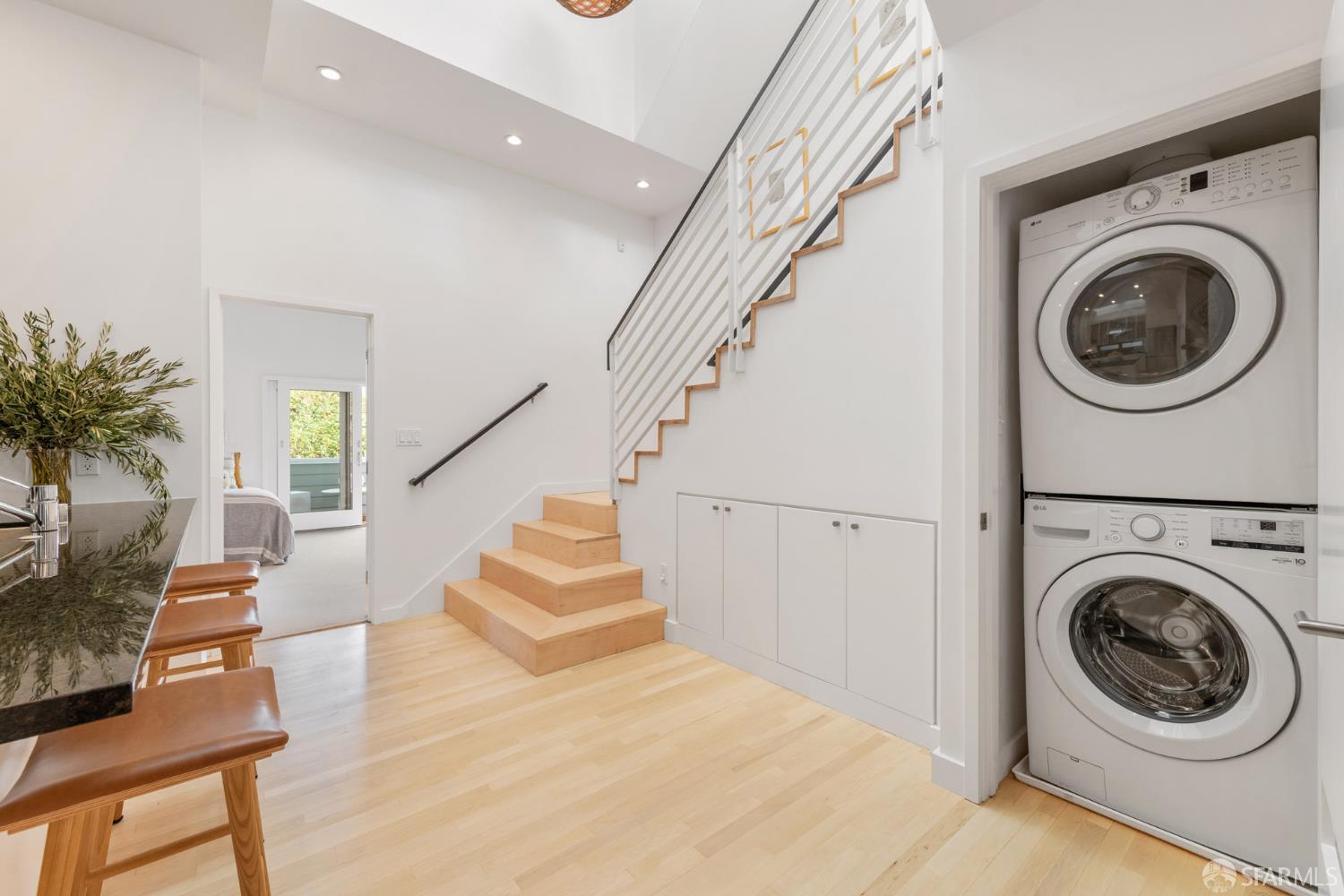 Detail Gallery Image 26 of 41 For 70 Valley St, San Francisco,  CA 94110 - 3 Beds | 2/1 Baths