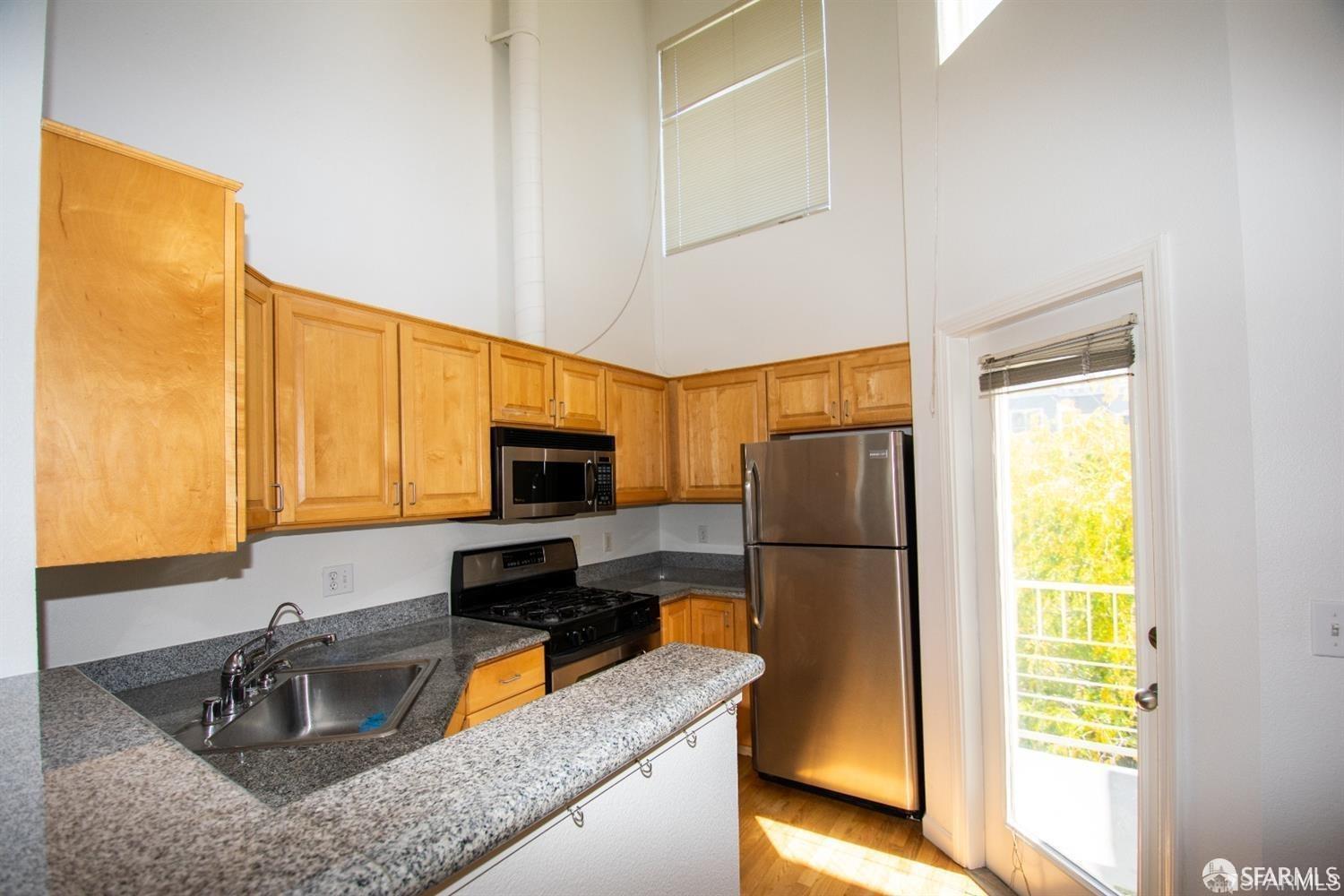 Detail Gallery Image 6 of 12 For 18 Jennifer Pl, San Francisco,  CA 94107 - 2 Beds | 1 Baths