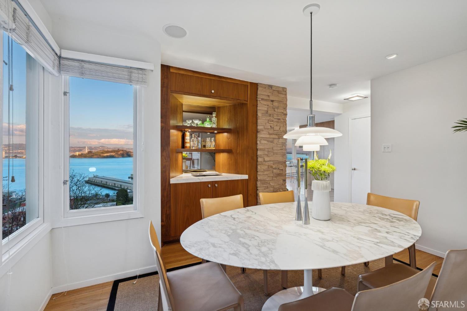 Detail Gallery Image 6 of 47 For 333 Greenwich St #3,  San Francisco,  CA 94133 - 2 Beds | 2 Baths