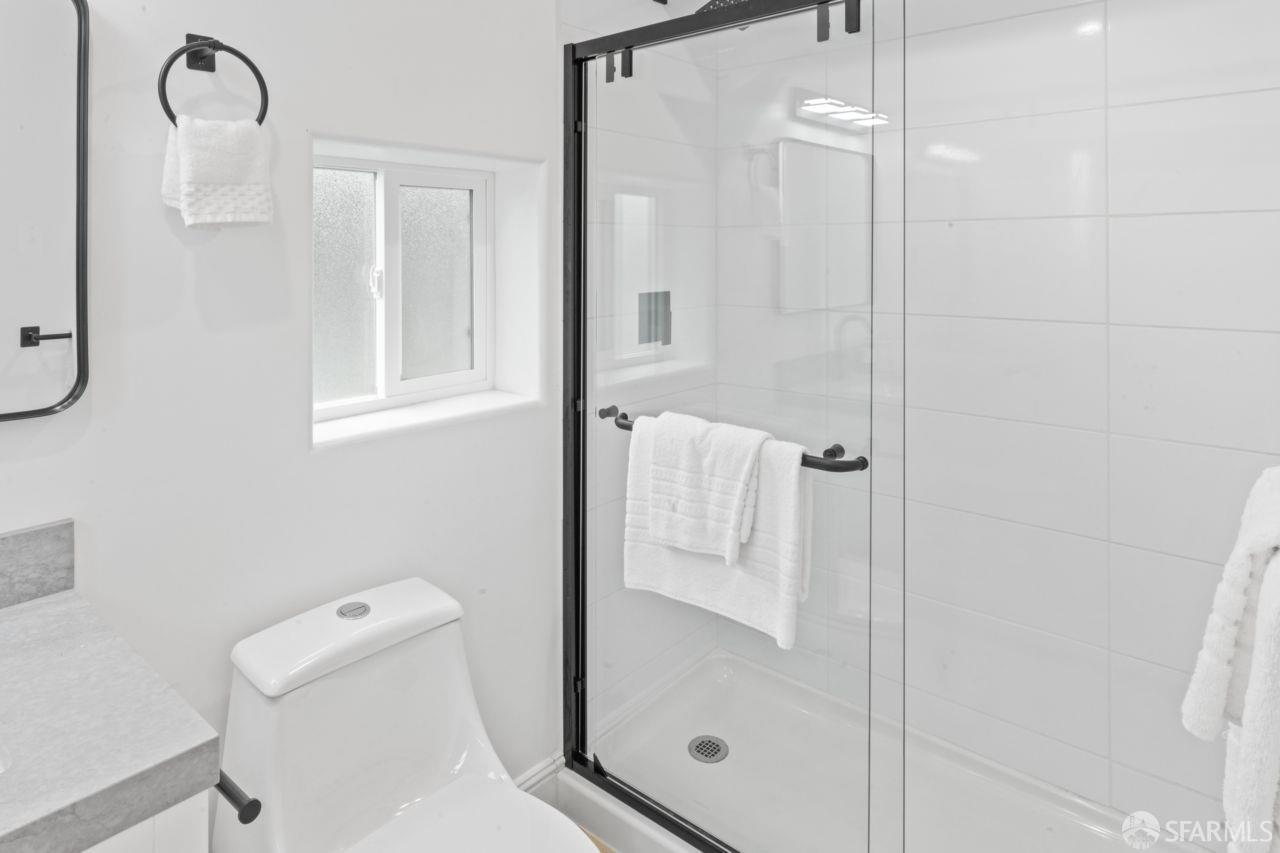 Detail Gallery Image 22 of 32 For 339 Monterey St, Brisbane,  CA 94005 - 2 Beds | 2/1 Baths