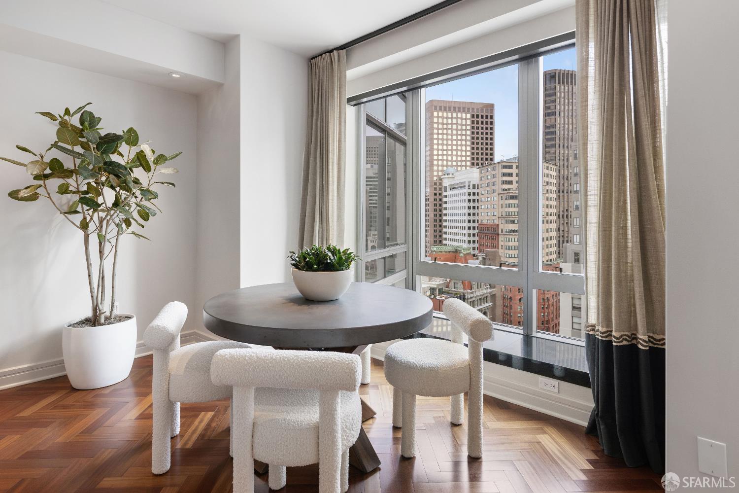 Detail Gallery Image 2 of 29 For 765 Market St 25c,  San Francisco,  CA 94103 - 1 Beds | 1/1 Baths