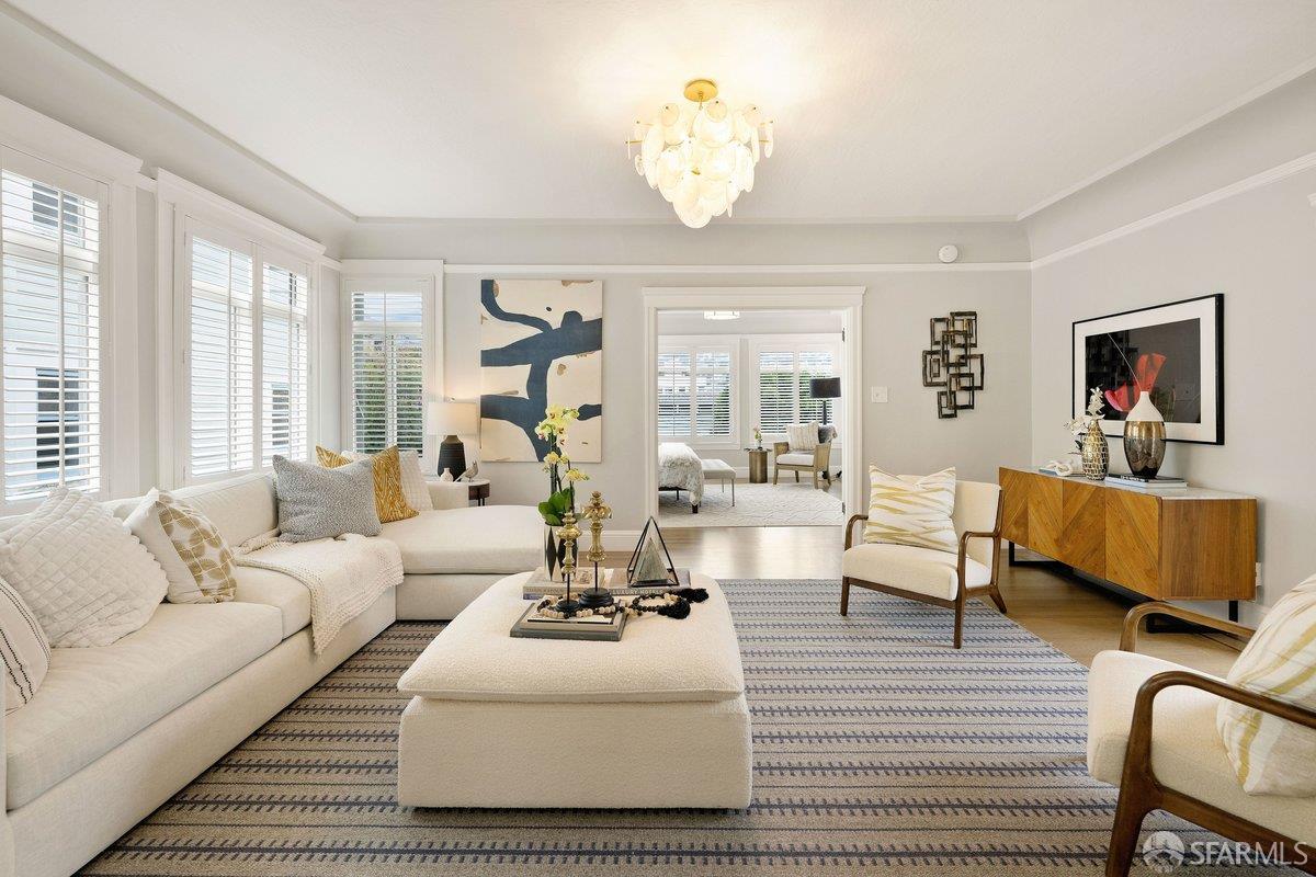 Photo #5: 426105866 Listing: Photo #5