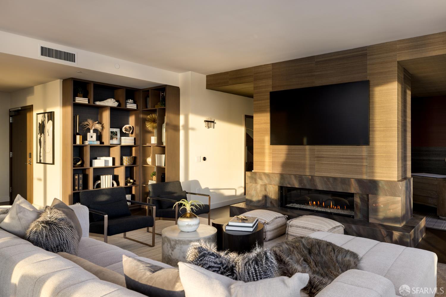 Detail Gallery Image 6 of 44 For 488 Folsom St #5301,  San Francisco,  CA 94105 - 3 Beds | 5/1 Baths