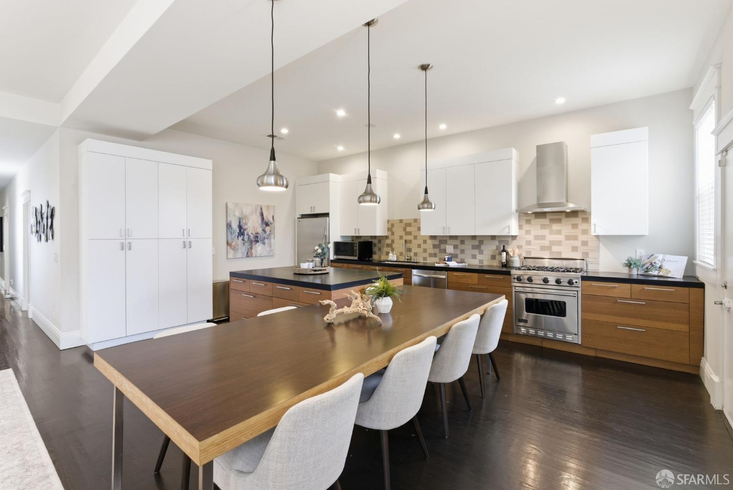 Detail Gallery Image 10 of 41 For 471 South Van Ness Ave, San Francisco,  CA 94103 - 4 Beds | 3 Baths