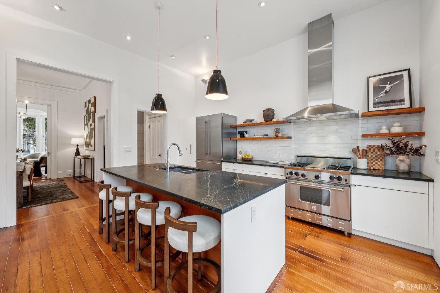 Detail Gallery Image 16 of 41 For 1321 South Van Ness Ave, San Francisco,  CA 94110 - 3 Beds | 1/1 Baths