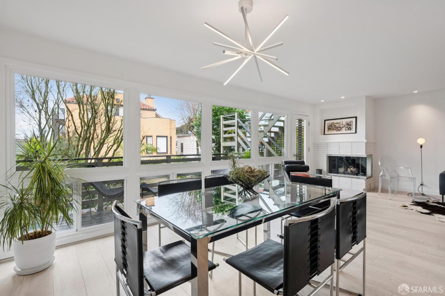 Detail Gallery Image 13 of 64 For 136 Clifford Ter, San Francisco,  CA 94117 - 3 Beds | 2 Baths