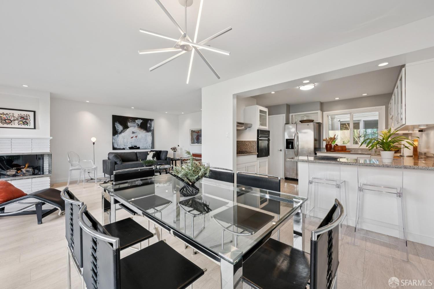 Detail Gallery Image 15 of 64 For 136 Clifford Ter, San Francisco,  CA 94117 - 3 Beds | 2 Baths