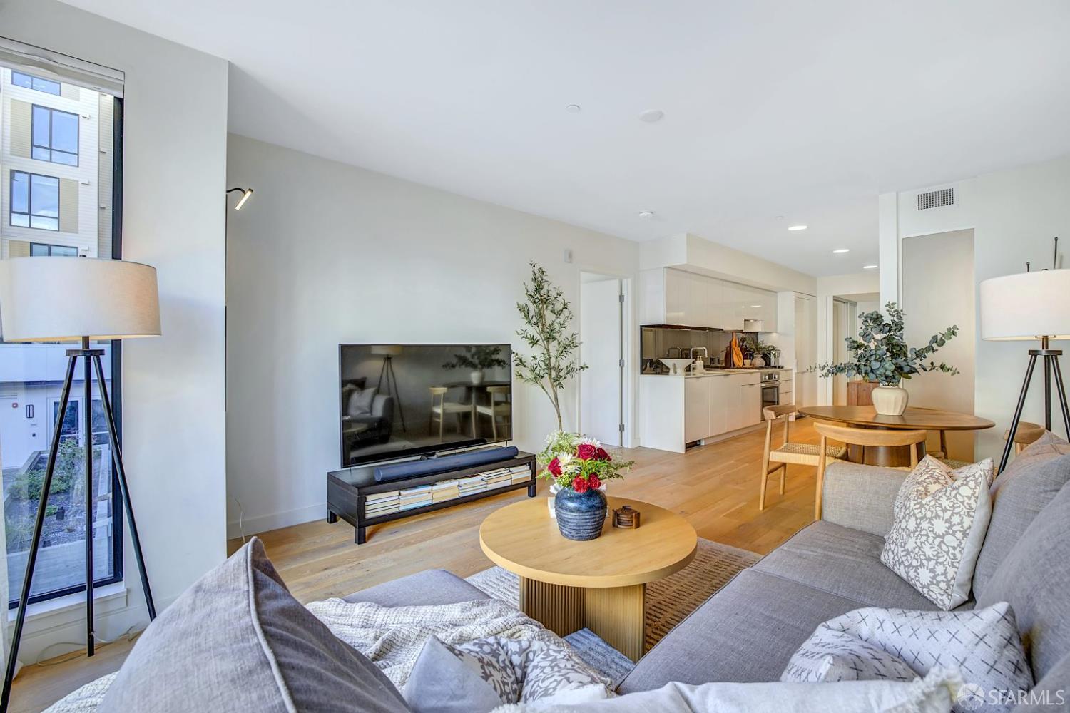 Detail Gallery Image 12 of 73 For 99 Rausch St #214,  San Francisco,  CA 94103 - 2 Beds | 2 Baths