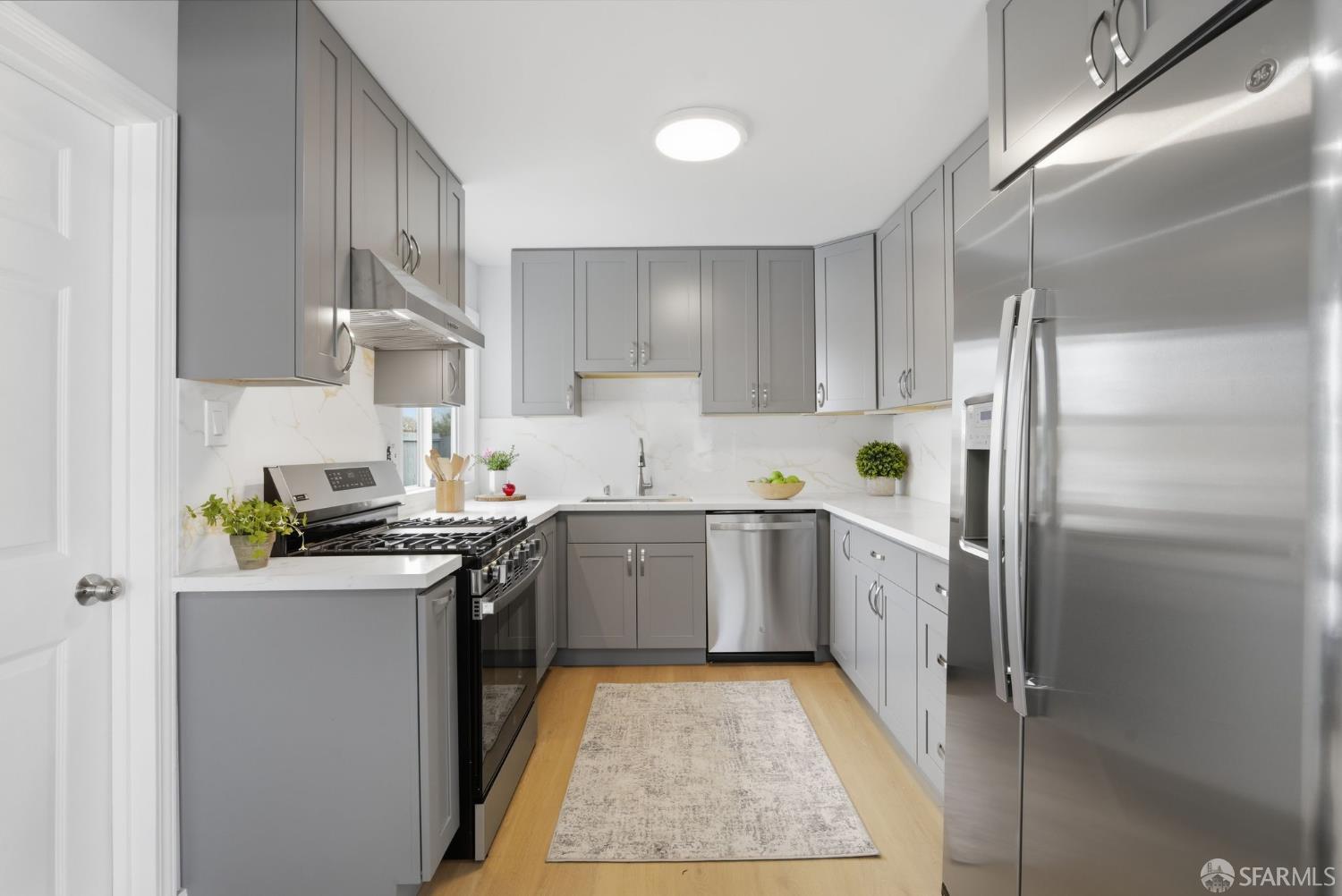 Detail Gallery Image 6 of 35 For 13 Elkwood Dr, South San Francisco,  CA 94080 - 3 Beds | 1 Baths