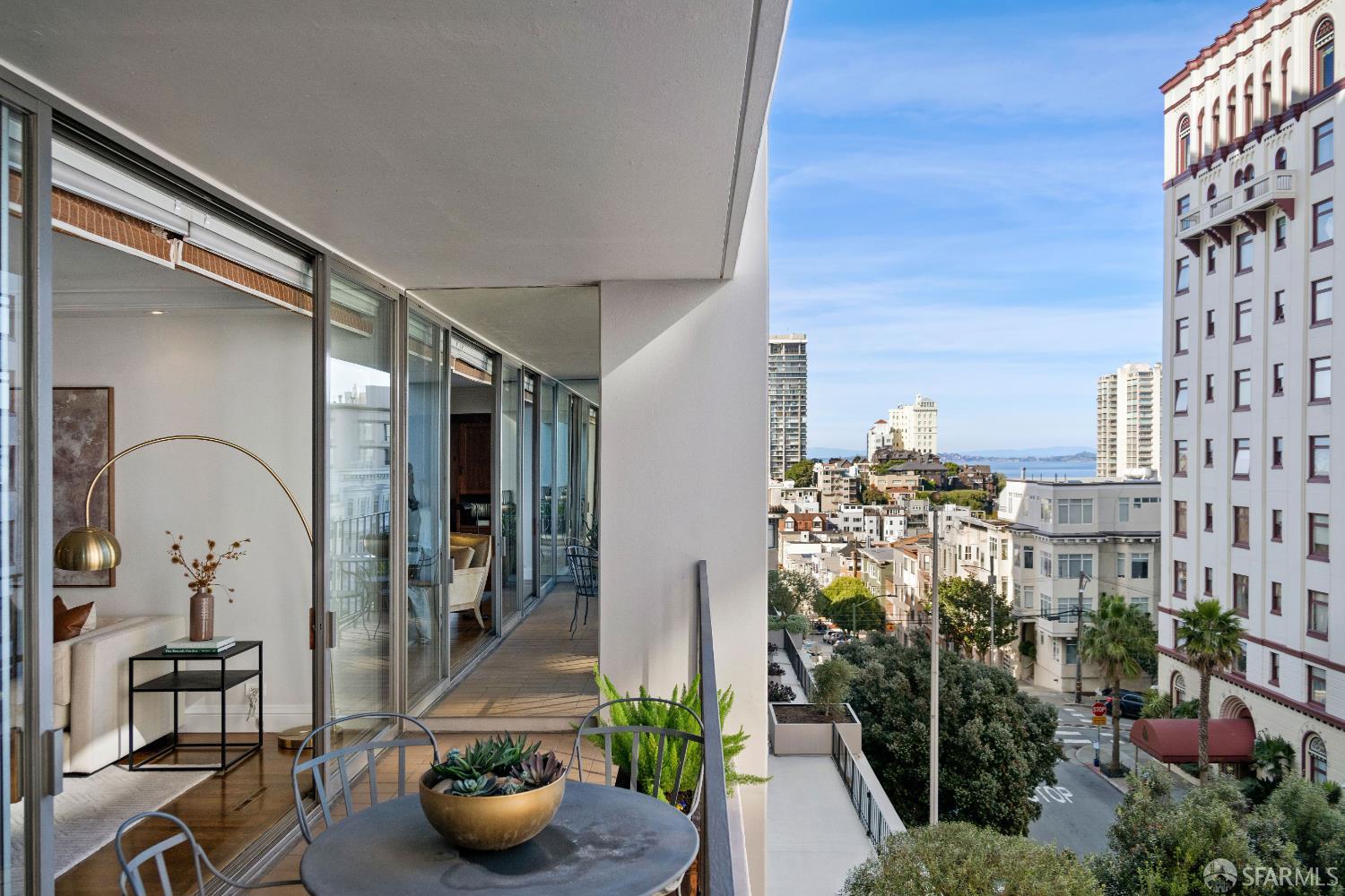 Detail Gallery Image 7 of 40 For 1333 Jones St #502,  San Francisco,  CA 94109 - 2 Beds | 2 Baths