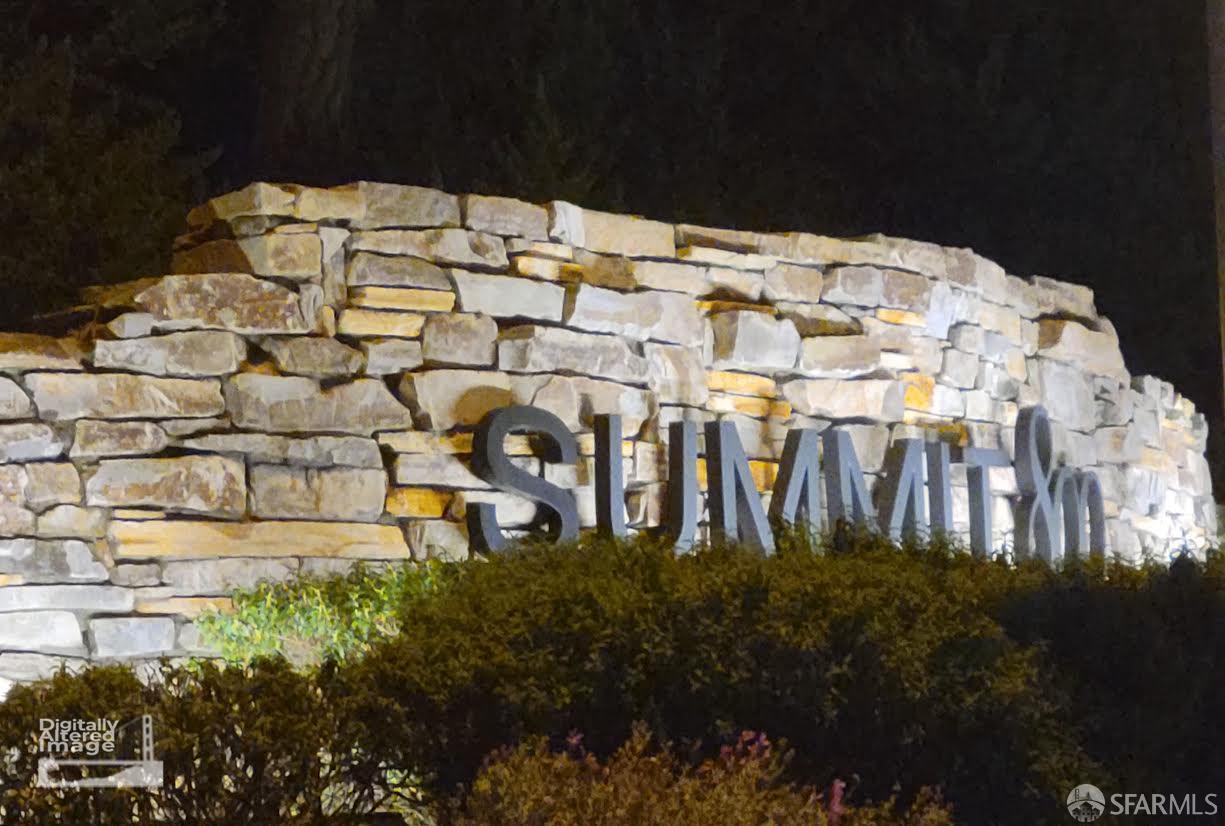 Detail Gallery Image 3 of 48 For 138 Summit Way #138,  San Francisco,  CA 94132 - 3 Beds | 2/1 Baths